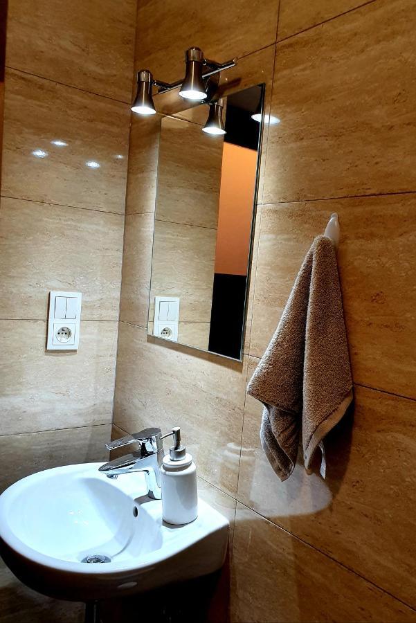 קרקוב Topolove Rooms & Apartments מראה חיצוני תמונה