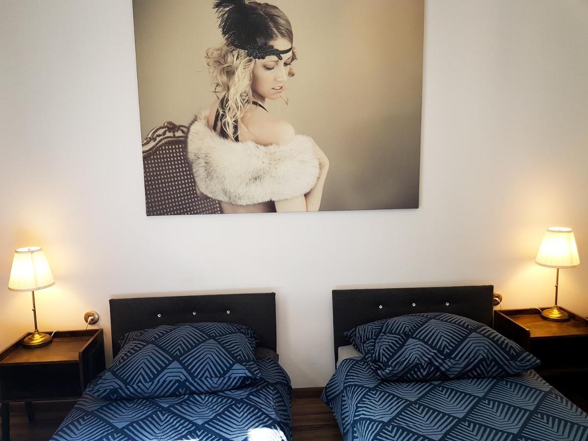 קרקוב Topolove Rooms & Apartments מראה חיצוני תמונה