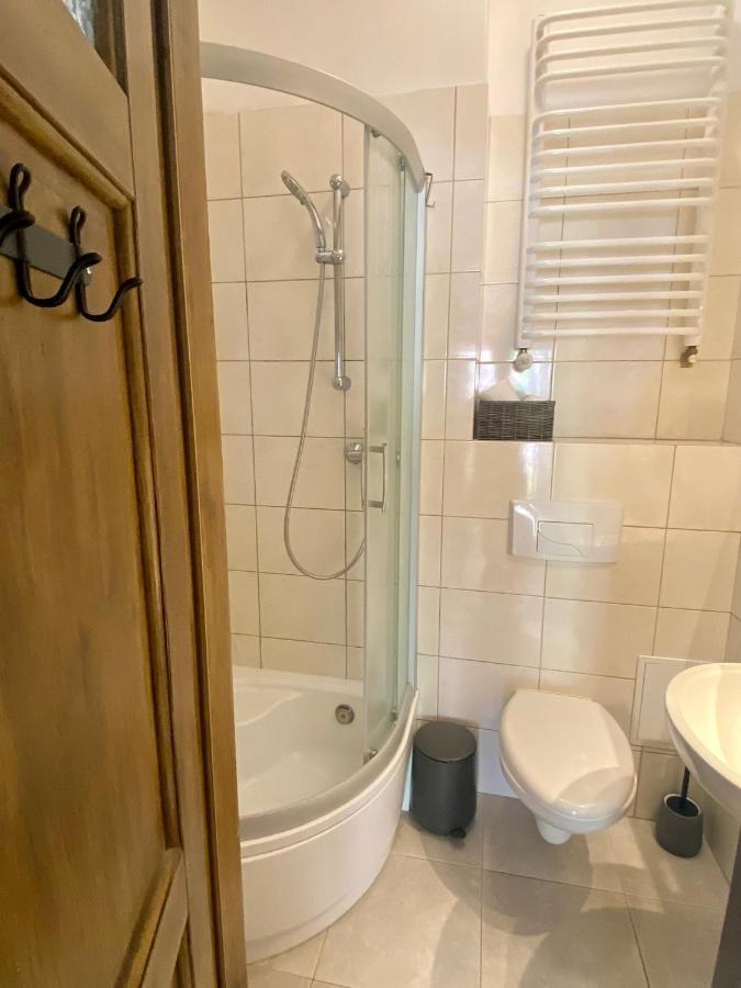 קרקוב Topolove Rooms & Apartments מראה חיצוני תמונה