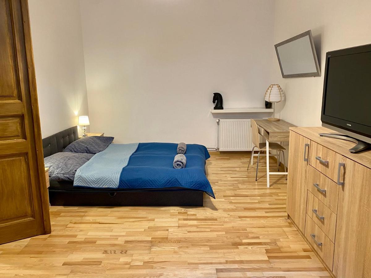 קרקוב Topolove Rooms & Apartments מראה חיצוני תמונה