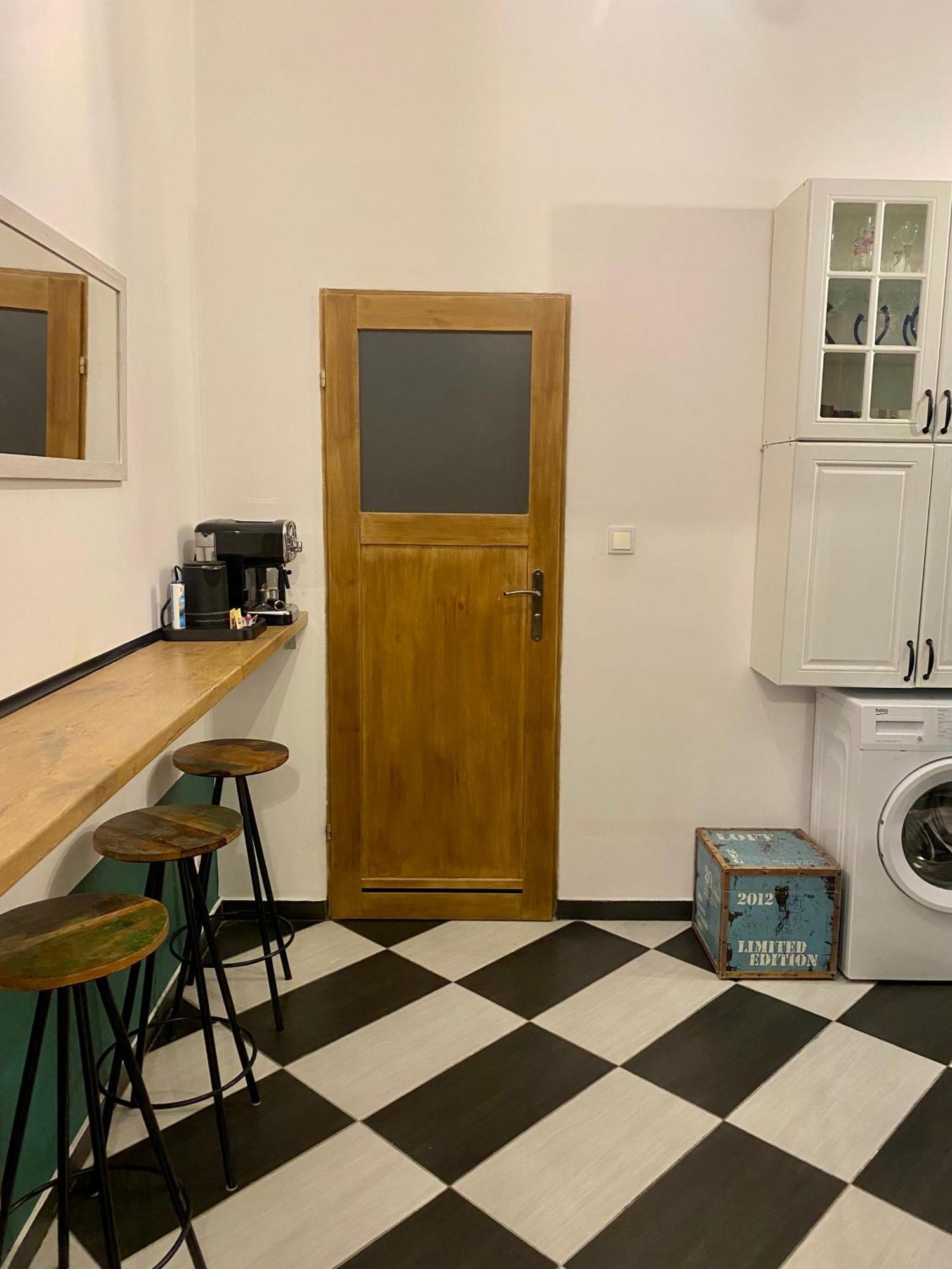 קרקוב Topolove Rooms & Apartments מראה חיצוני תמונה